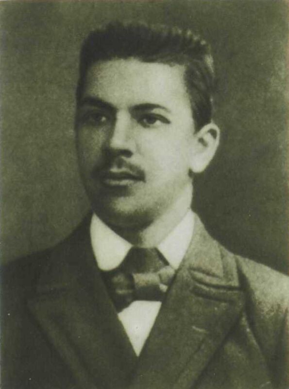 Молодой Михаил Кедров. Ориентировочно уже партиец.