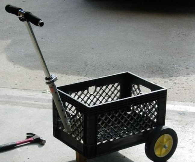 20 идей применения пластиковых ящиков на огороде, в саду и дома