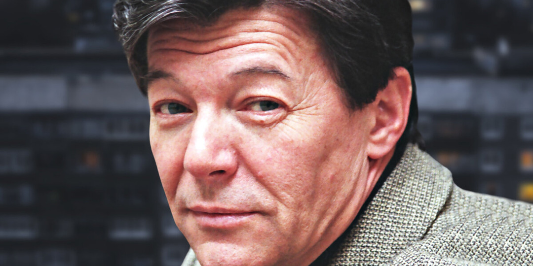 Збруеву 87. Он пережил 1937-й и операцию. Почему он выходит на сцену, а не сидит дома?