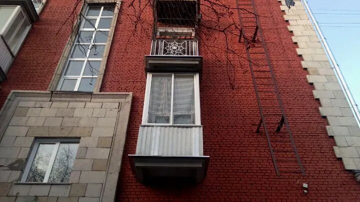 Квартиры дешевеют: аналитик Гольберг назвал регионы, где цены на жилье падают