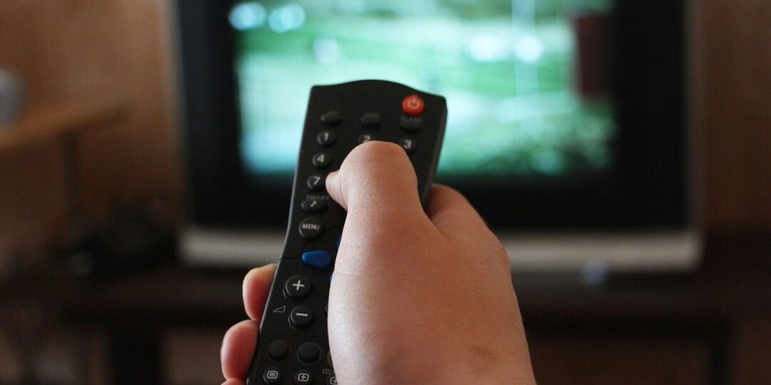 Красноярцы четвёртый день сидят без ТВ из-за сбоя у «Триколора»: почему и что делать?