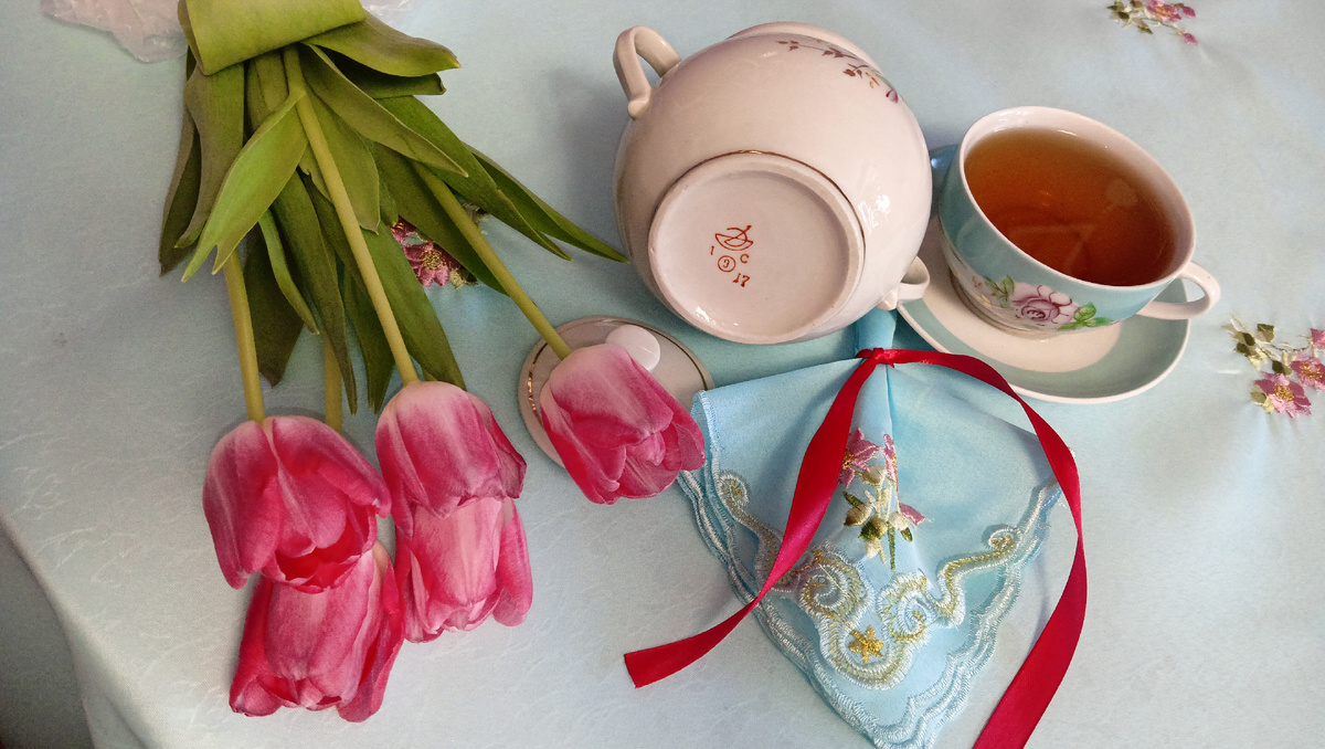 Весенний праздник в чашке чая. Новая винтажная любовь. Фото автора 