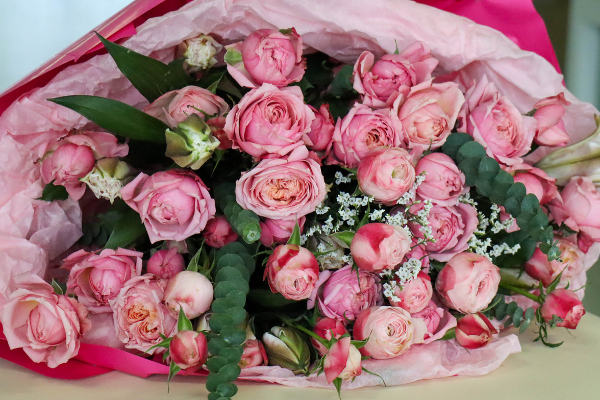 Цветы от старшей дочери.