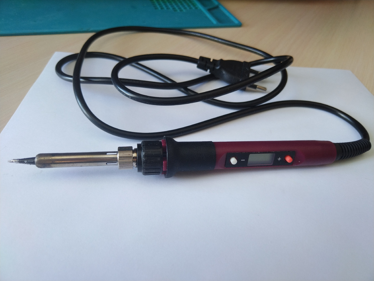 Фото старого паяльника