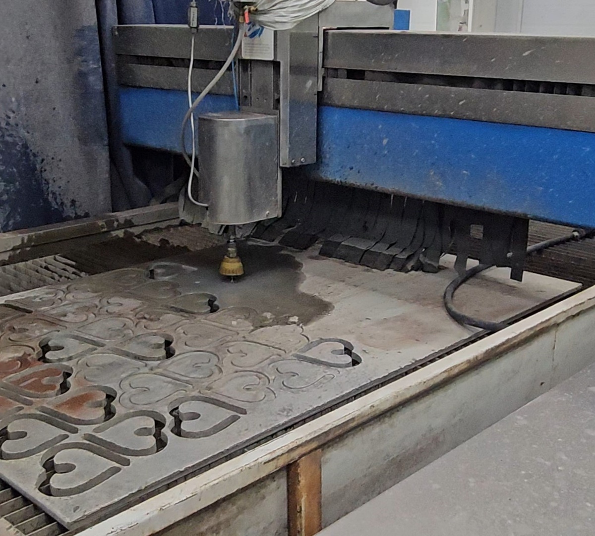 Гиброабразивная резка