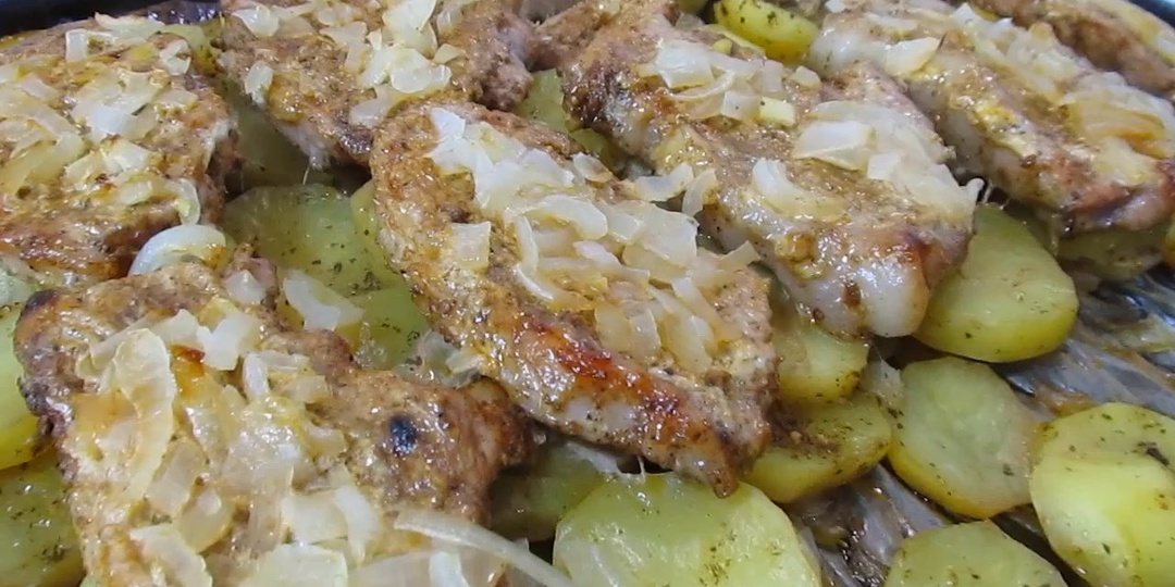 Любимый картофельный рецепт - вкусно и без лишних хлопот. Идеально подходит для особенных случаев и для будней.