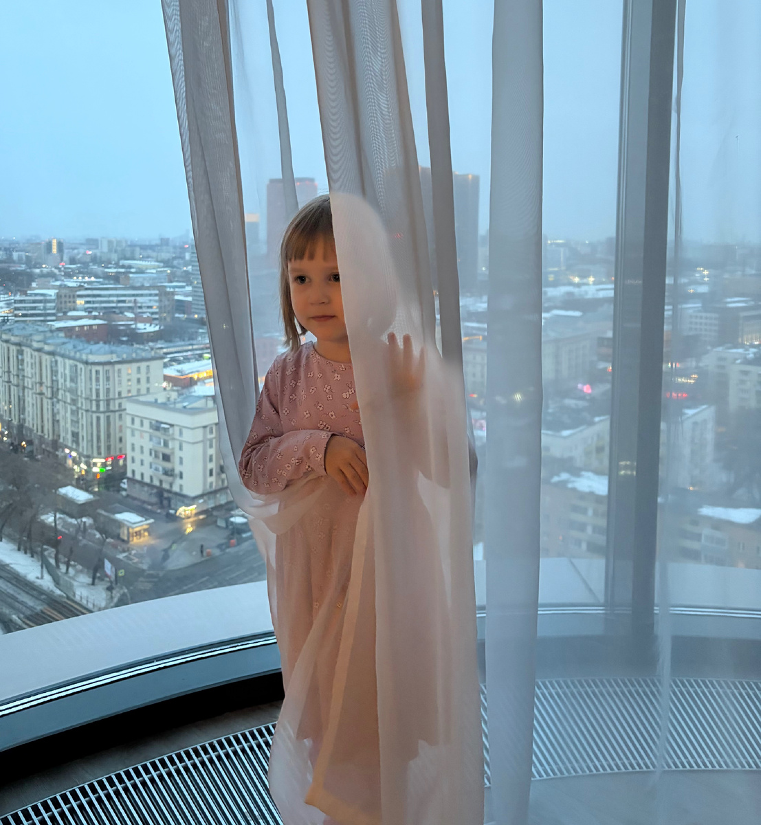 Чувствую себя как Саня, выглядывающая из-за шторки, - а че это у вас здесь так тихо?)😅