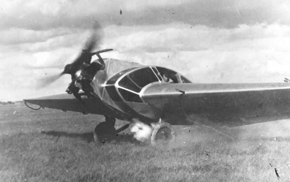 Пассажирский самолет местных авиалиний НИАИ-1, разработанный в ленинградском Научно-исследовательском аэроинституте под руководством В.Ф. Рентеля и А.И. Лисичкина 