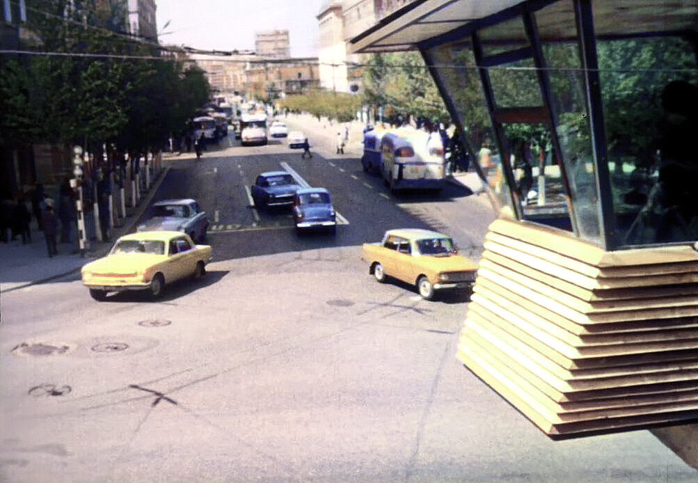 Перекресток Коммунистической и Гуси Гаджиева, 1972