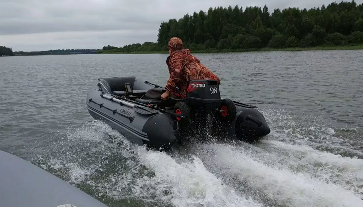 Права на моторную лодку