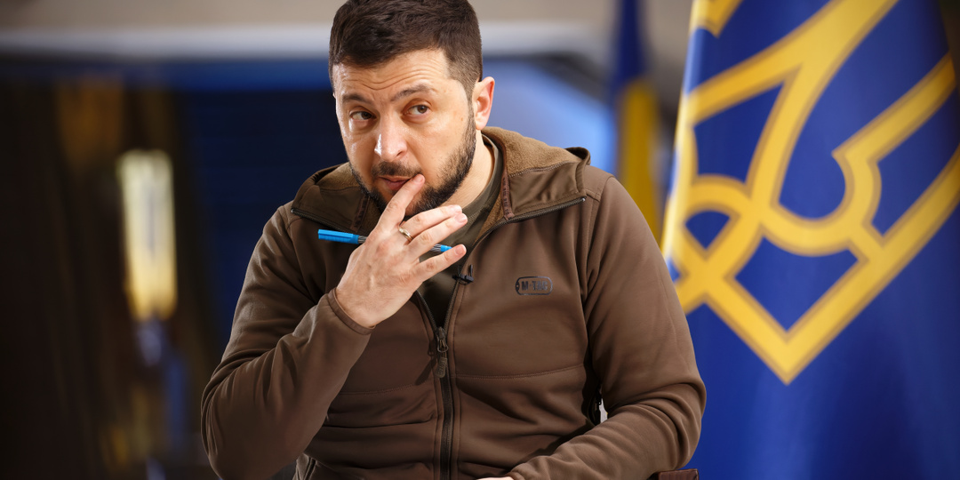 NZZ: Зеленский пообещал «разобраться» с Орбаном из-за блокировки кредита ЕС