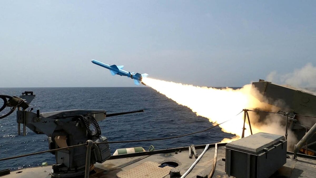 Войнушка в Персидском заливе.  фото: яндекс. 