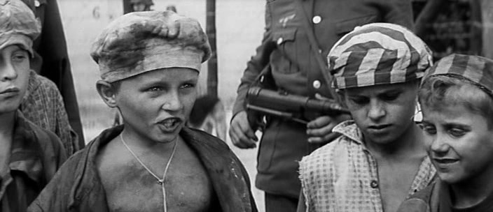 Кадр из фильма «Щит и меч» (1968). Скриншот.