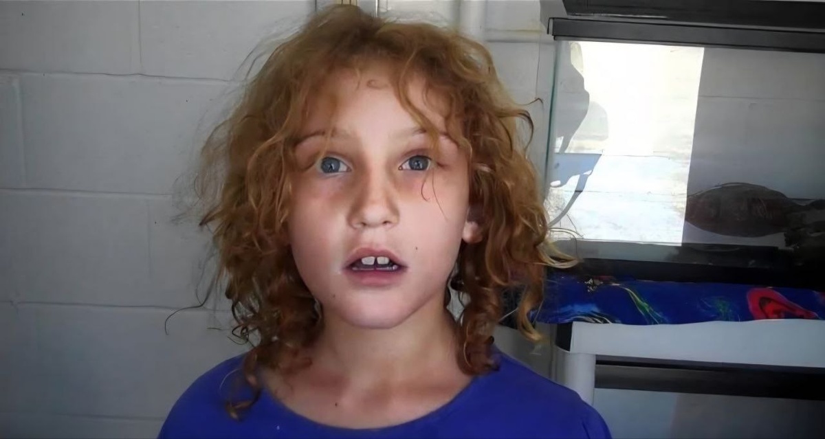 Яни в возрасте 7 лет