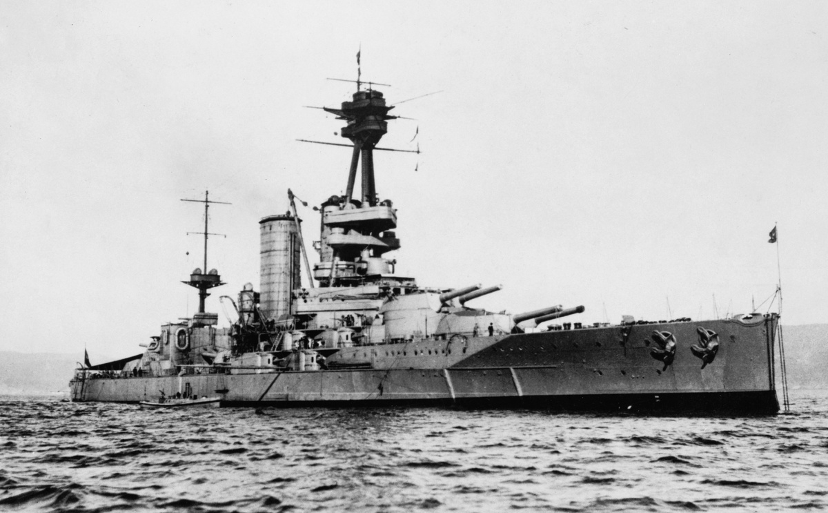 Чилийский дредноут «Альмиранте Латорре» в 1921 году.