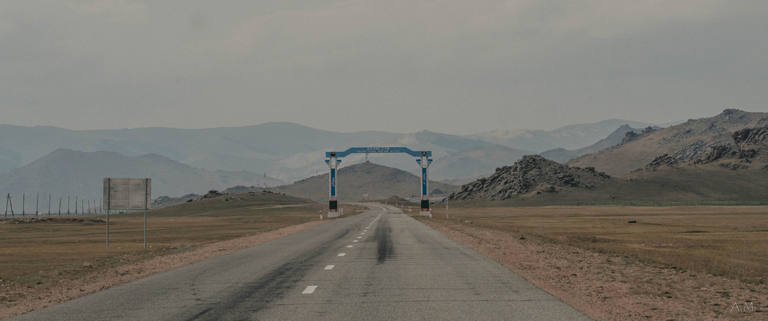 Привет, Монголия! Часть 11. Финал с паутиной на багажнике и тугриками в кармане: конец монгольского маршрута