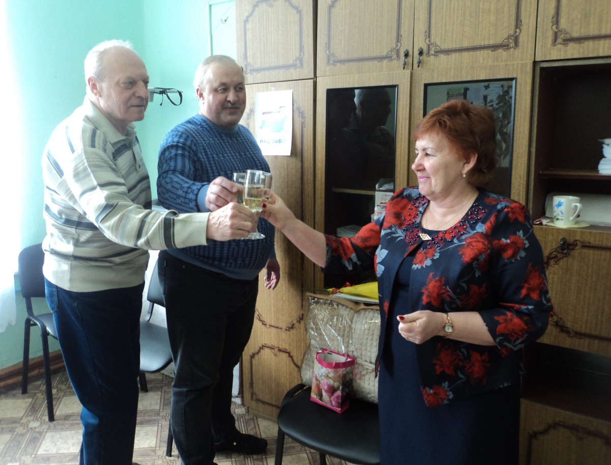 Поздравляют коллеги