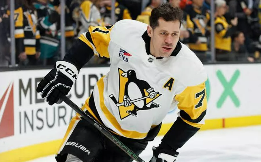 Евгений Малкин сурово наказан лигой за несдержанность. Фото: соцсети