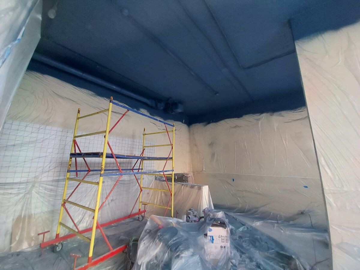 Покраска потолка кофейни Do.Bro Coffee