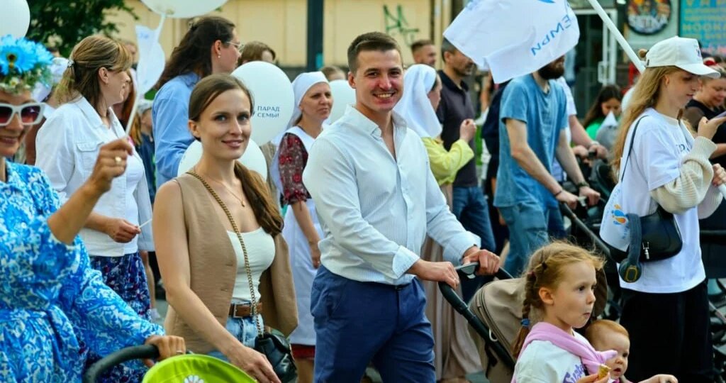 Россия-2050: Чья мечта душевнее?