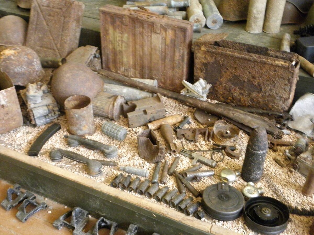     Бункер нацистов. Остатки ставки Гитлера «Вервольф»   
(cc)Vi Ko