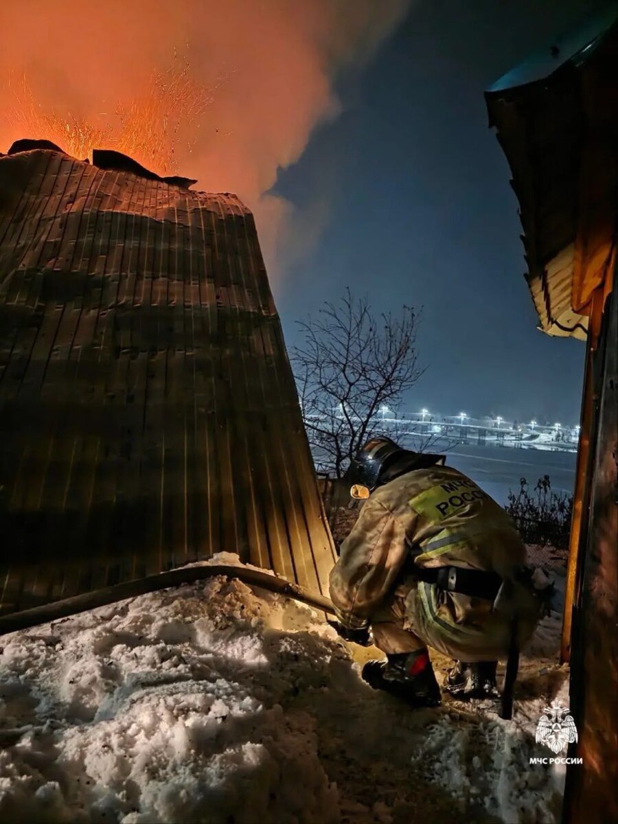    Пожар в селе Иогач. Источник: ГУ МЧС России по Республике Алтай