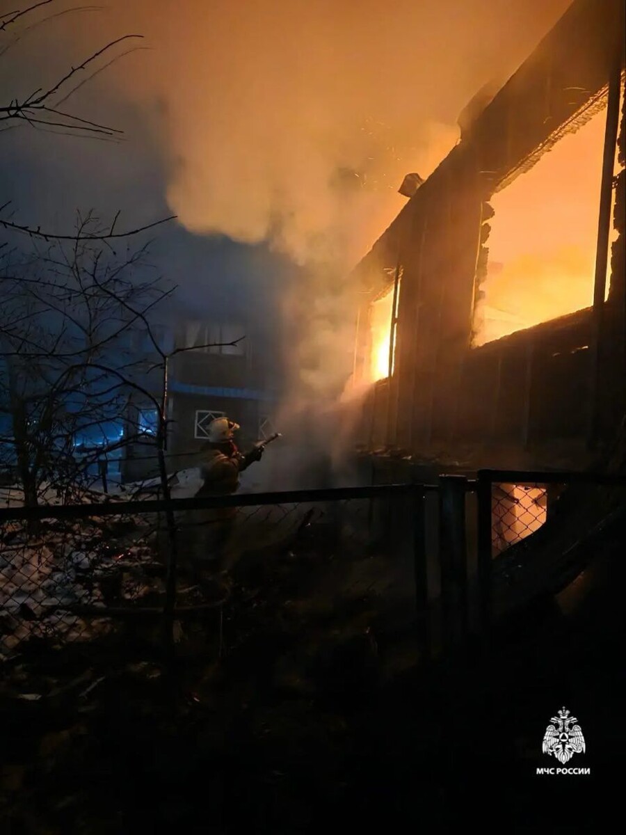    Пожар в селе Иогач. Источник: ГУ МЧС России по Республике Алтай