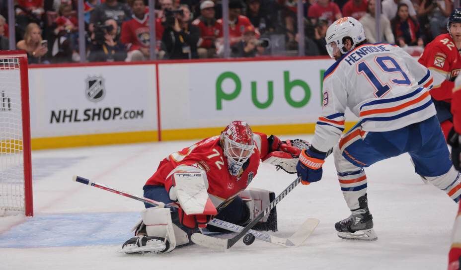    Сергей Бобровский продолжит играть за «Флориду». Фото: Reuters