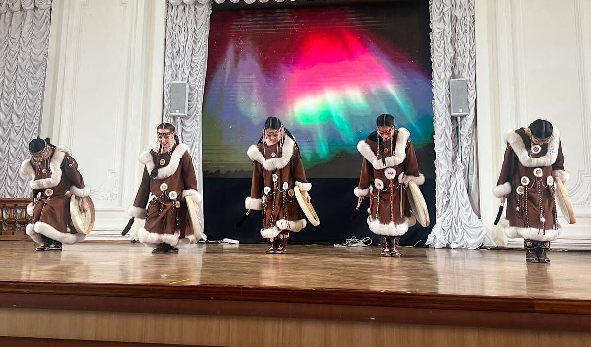 Фото мероприятий «Арктиды» из тг-канала Е.Г.Драпеко, почётного гостя форума, заместителя председателя Комитета Госдумы РФ по культуре / t.me/elena_drapeko