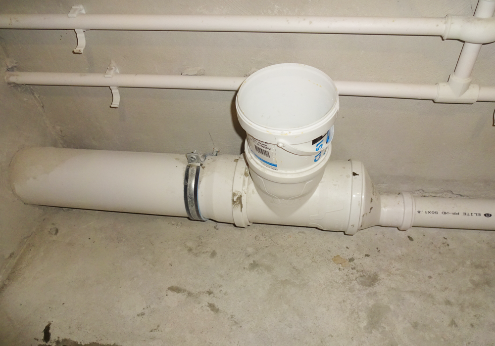 Снял старый унитаз