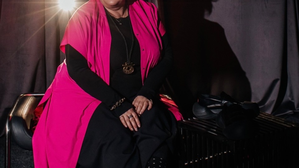 Быть женщиной в это время…