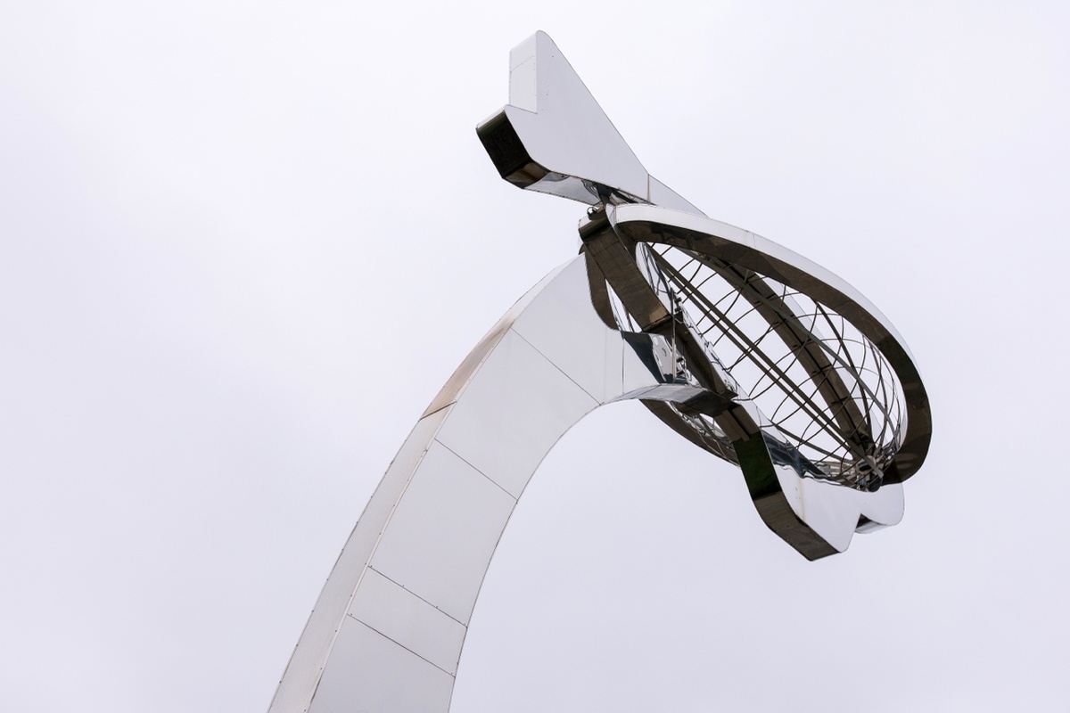 Памятник дирижаблю. Взято из Медистока.рф