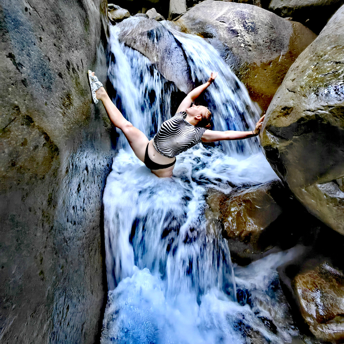 Экскурсия с гимнастками на каменный завал.