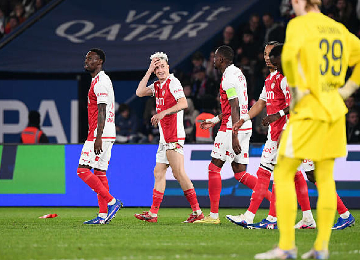     Во Франции отреагировали на игру Сафонова и Головина в матче «ПСЖ» – «Монако»