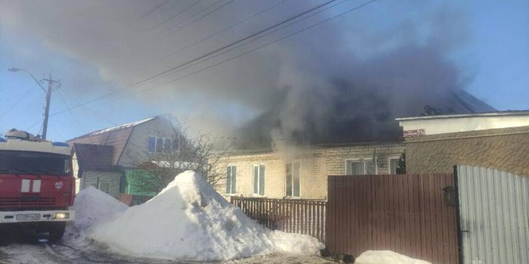 В Брянске произошел пожар в частном доме