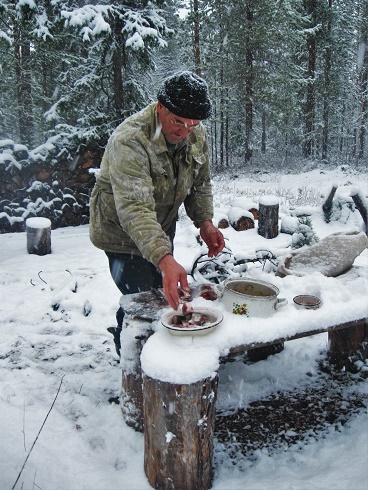 Фотографии Татьяны Немшановой разных лет. В осенней тайге Западной Сибири ХМАО Югра, лес северный таёжный. Снега осени Сибири.