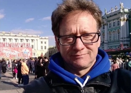    Американский журналист опасается, что его в США посадят в тюрьму на 20 лет за правду о Донбассе