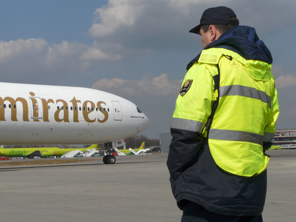    6-аэропорт-Домодедово-споттинг-без-привязки-6-мужик-и-Emirates