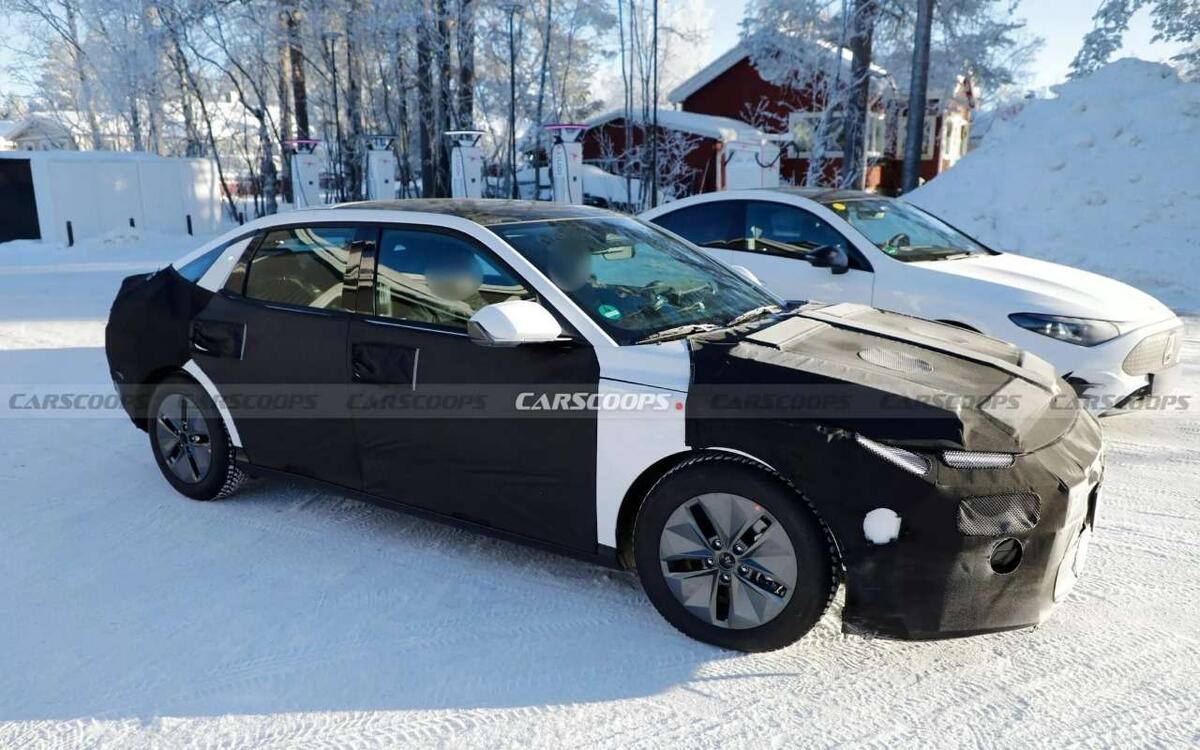 Hyundai Elantra новой генерации сменит углы на плавные линииВосьмое поколение седана Hyundai Elantra появится в 2027 году
📷
📷
📷
