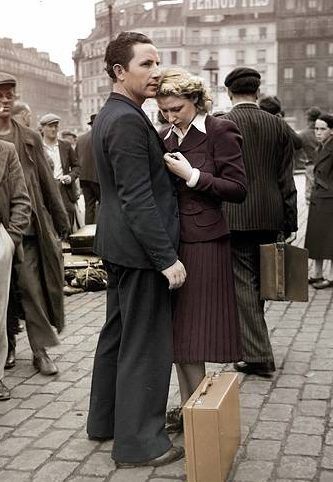 Сцена французской мобилизации 1939 года на Gare de L’est Paris