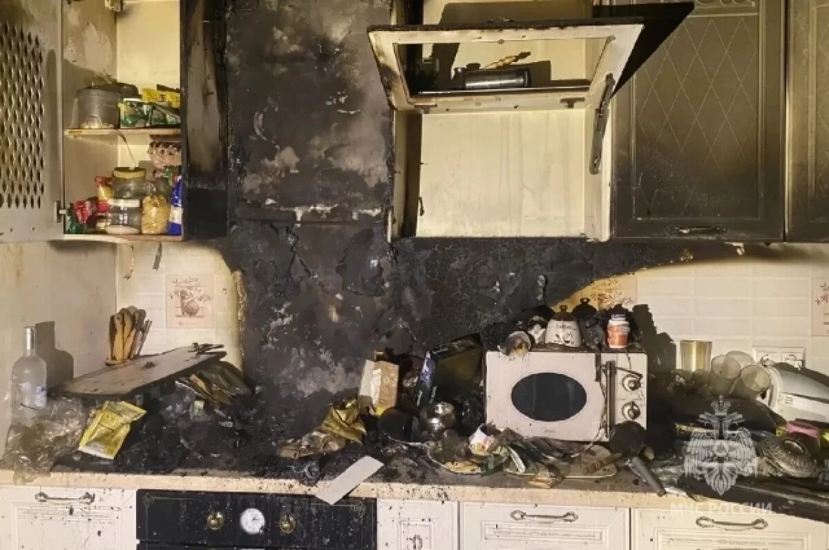    В Ростове из-за электрического чайника вспыхнул пожар в девятиэтажке