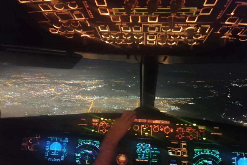    Пилот Эдуард Семёнов спас 167 человек, лишившись работы. Фото: Предоставлено Эдуардом Семеновым