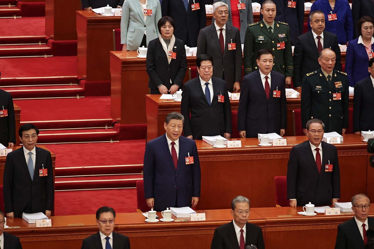  Председатель КНР Си Цзиньпин на церемонии открытия 4-й сессии Всекитайского собрания народных представителей. © ANDRES MARTINEZ CASARES, EPA / ТАСС