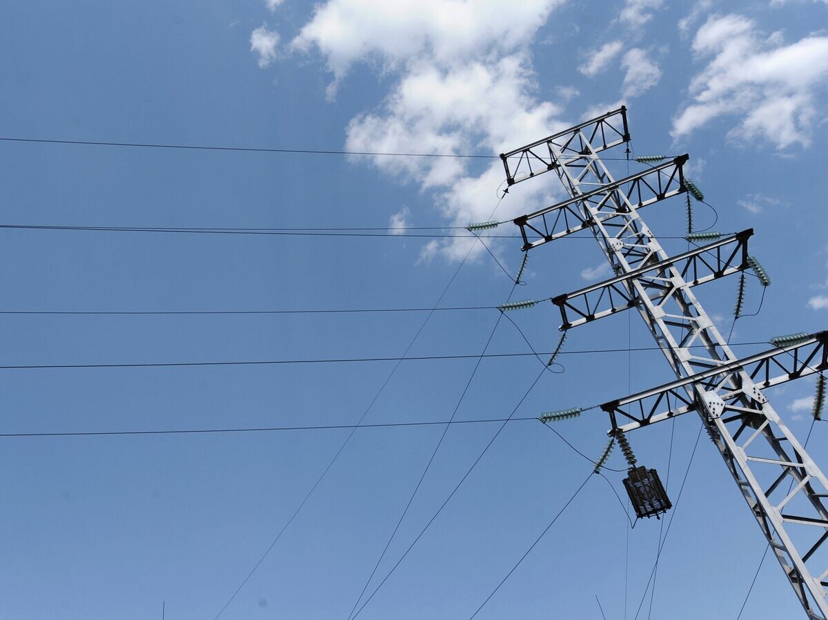    Линия электропередач. Архивное фото | © РИА Новости / Сергей Пятаков