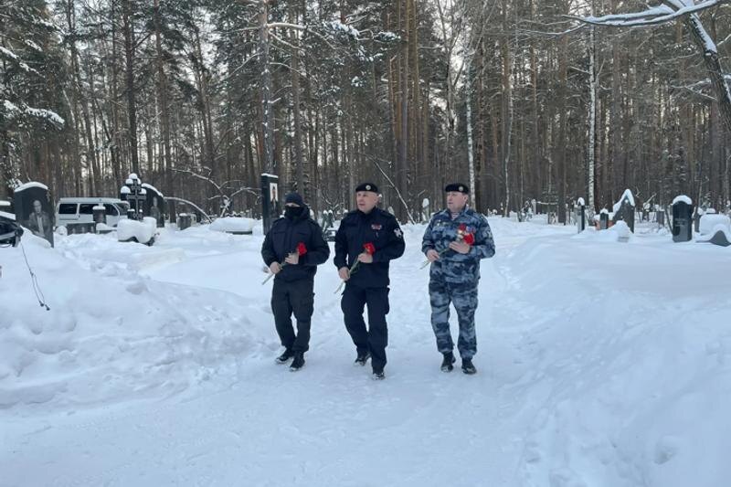    Росгвардия Свердловской области. Возложение цветов
