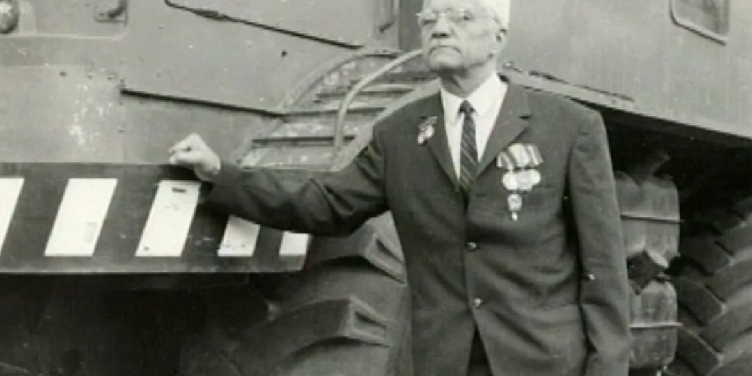 Выпустили всего 20 штук и засекретили. Зачем СССР понадобилась машина с абсолютной проходимостью