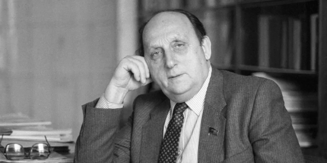 Очищает кишечник за 15 минут: 5 лучших советов от гения XX века Александра Уголева