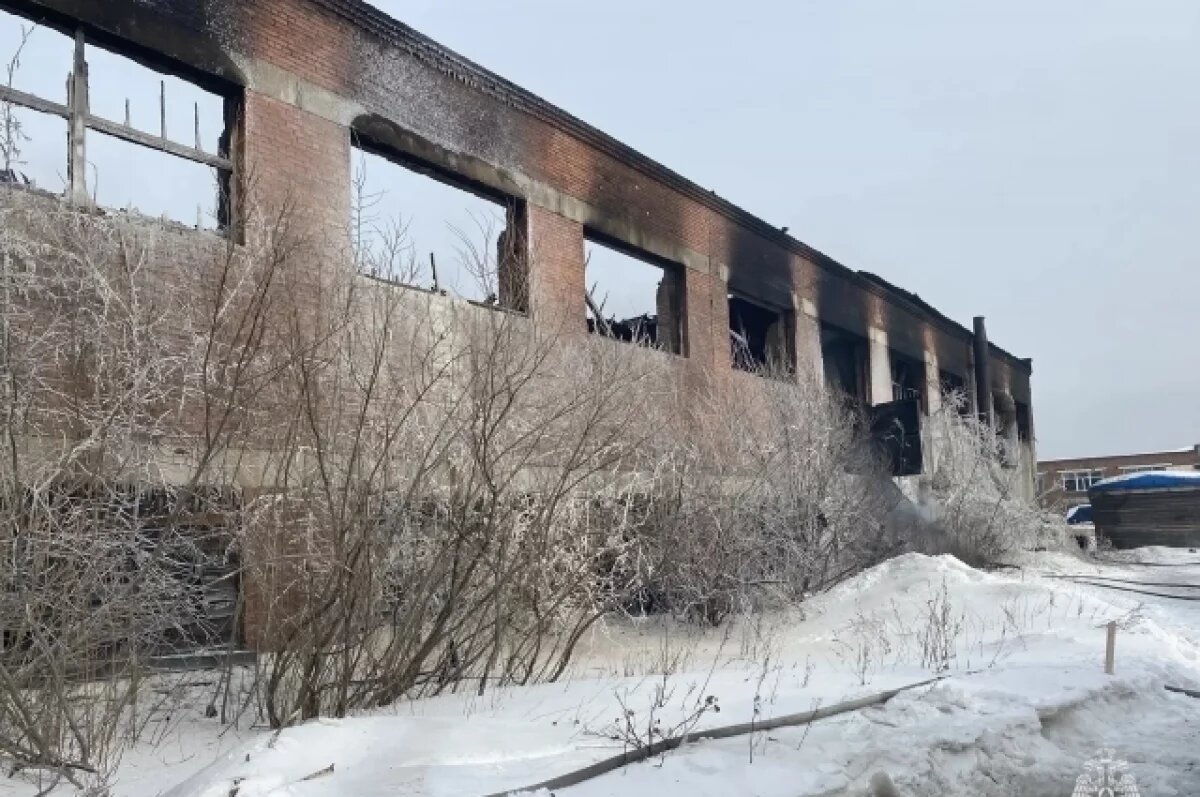    Томские сотрудники МЧС боролись с пожаром в цехе больше 10 часов