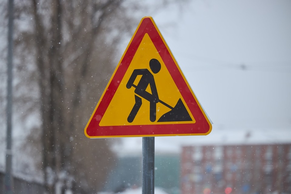    В Ростовской области ремонтируют трассу "Дон". Николай ОБЕРЕМЧЕНКО