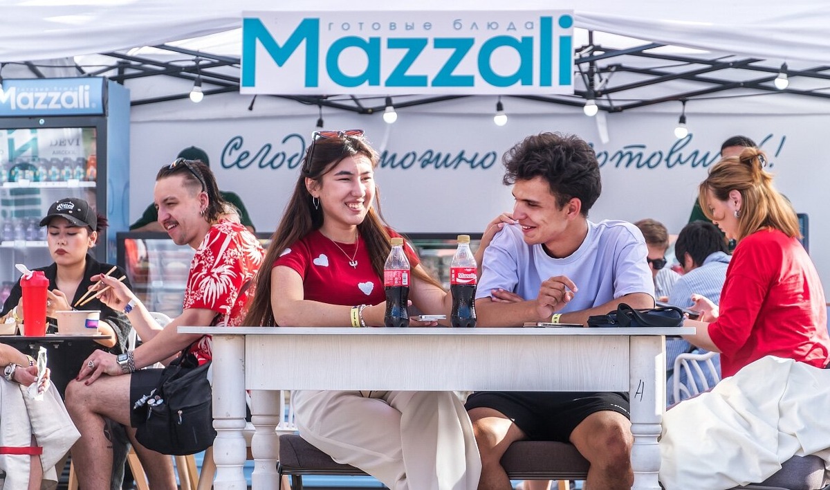    Фестиваль привлек великое множество посетителей – не меньше 20 тысяч человек в каждый из трех дней.